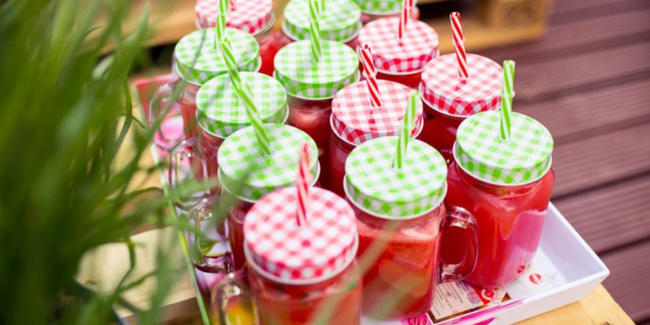 Herrlich fruchtiger Melonen-Himbeer-Cocktail